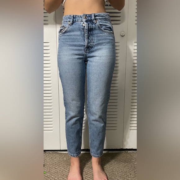 STRADIVARIUS WOMEN'S HIGH WAIST SKY BLUE JEAN, buttons SIZE 02 - Picture 4 of 16